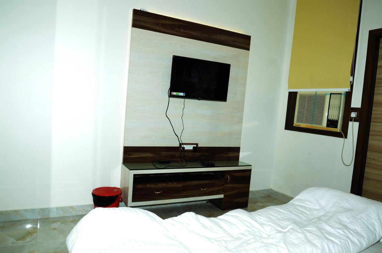 Hotel Paradise Inn Auraiya المظهر الخارجي الصورة